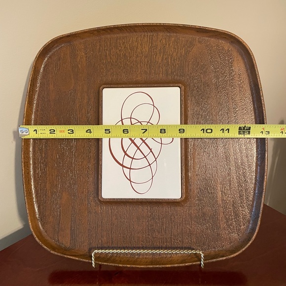 MCM, Faux Wood Cheese Tray with White Porcelain/Ceramic Tile Inlay by Westwood - Picture 4 of 5